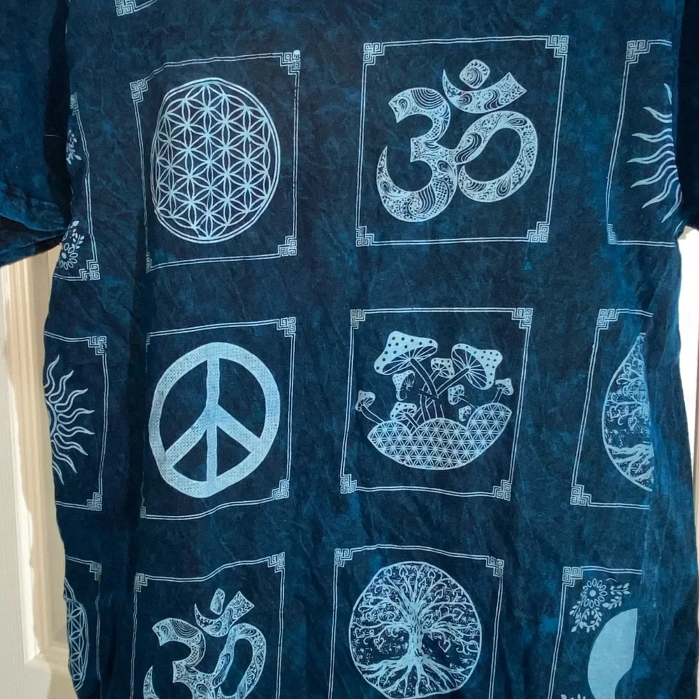 Rising International Men T-shirt S Spiritual Block Symbols Blue Graphic AA14 - Picture 2 of 6